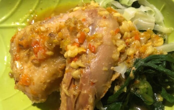 Ayam Betutu, kuliner khas Gilimanuk atau Jembrana