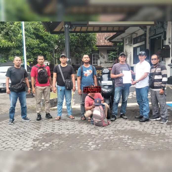 29565149-4b06-4415-80cc-3fbe5818c185