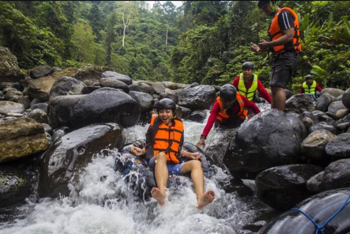 river tubing Yehembang Kangin