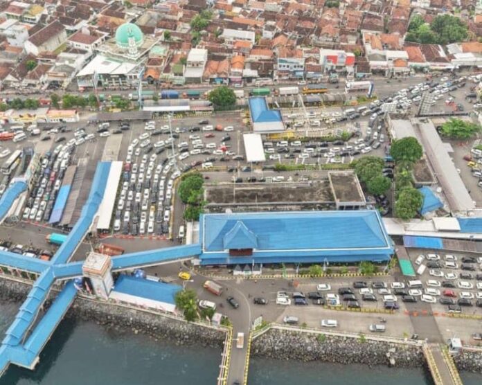 87ae4a99-30e7-4502-ad66-f6ccd0589f6c